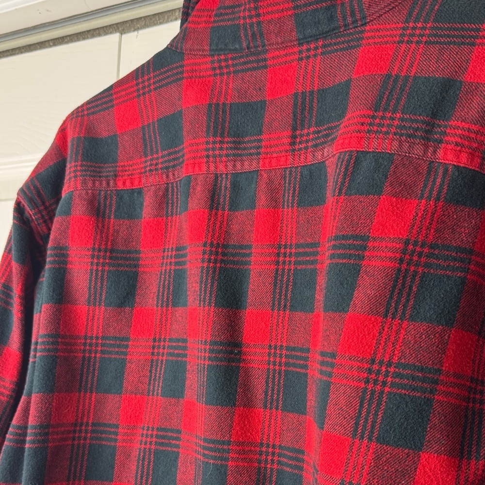 Vintage Polo Jeans Company Red and Black Plaid Men's Shirt - Picture 10 of 13